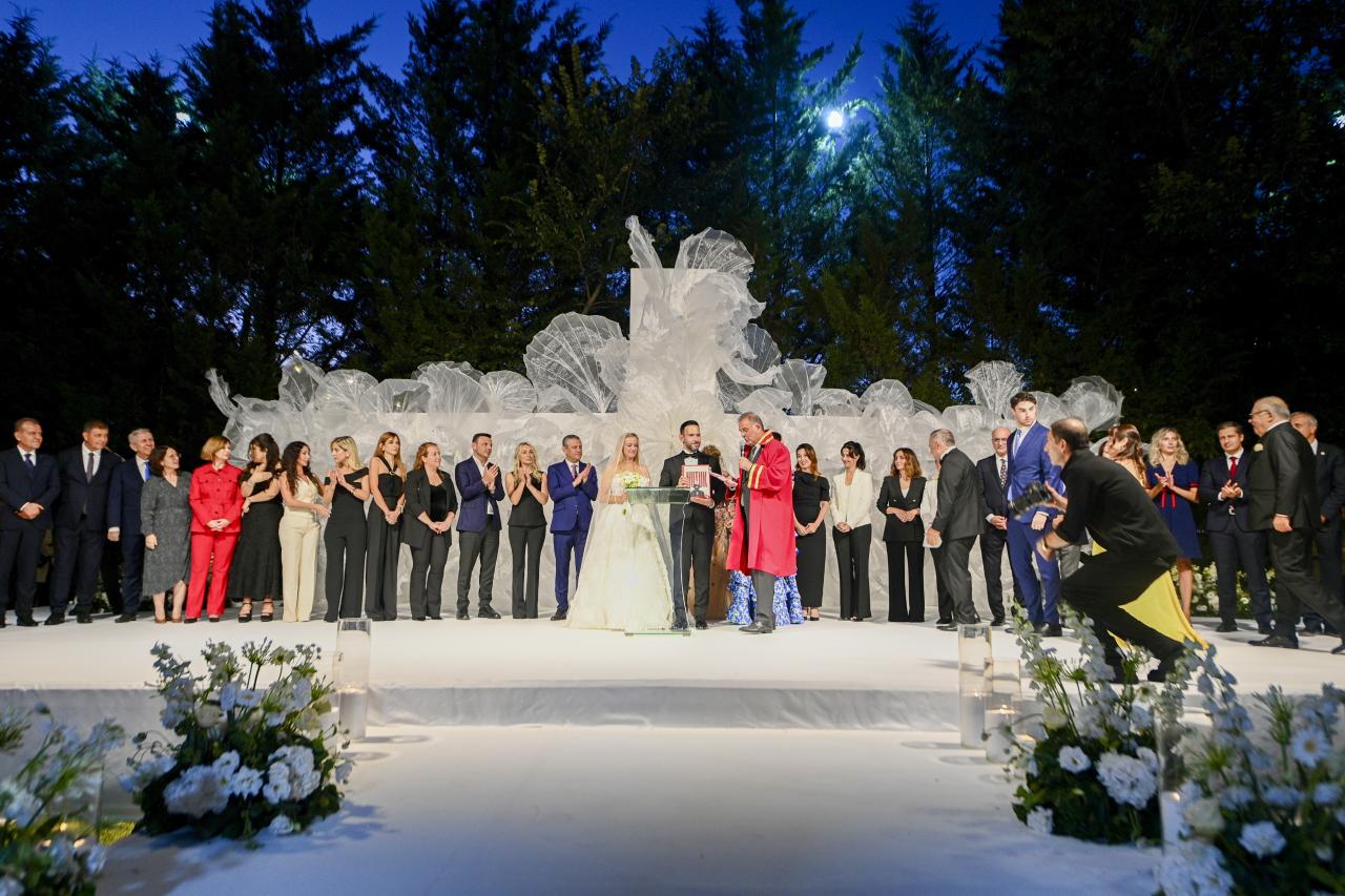 CHP Genel Başkanı Özgür Özel, İzem ve Lütfü Gökberk Çiftinin Düğün Törenine Katıldı