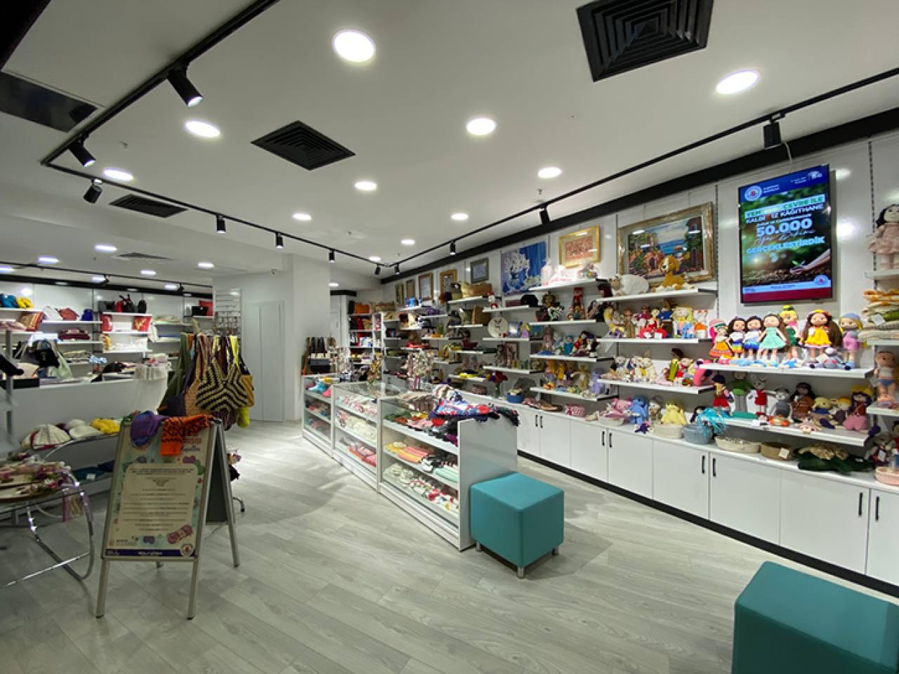 KADINLARIN EL EMEĞİ MAHARETLİ ELLER ÇARŞISI’NDA DEĞER BULUYOR