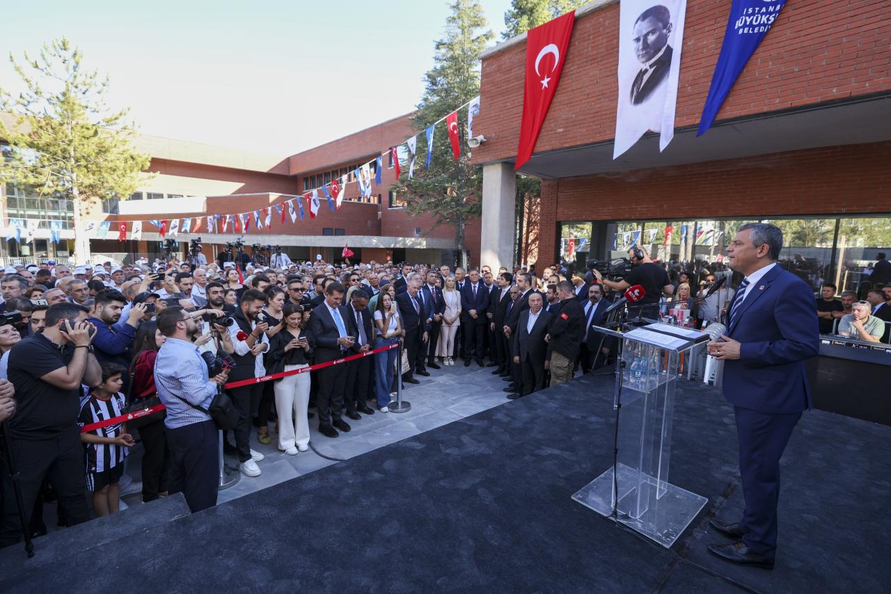 CHP Genel Başkanı Özgür Özel: “İlk Kez Seçim Kaybetmiş, O Günden Sonra Bindiği Demokrasi Treninden İnmiş Bir İktidar Var”