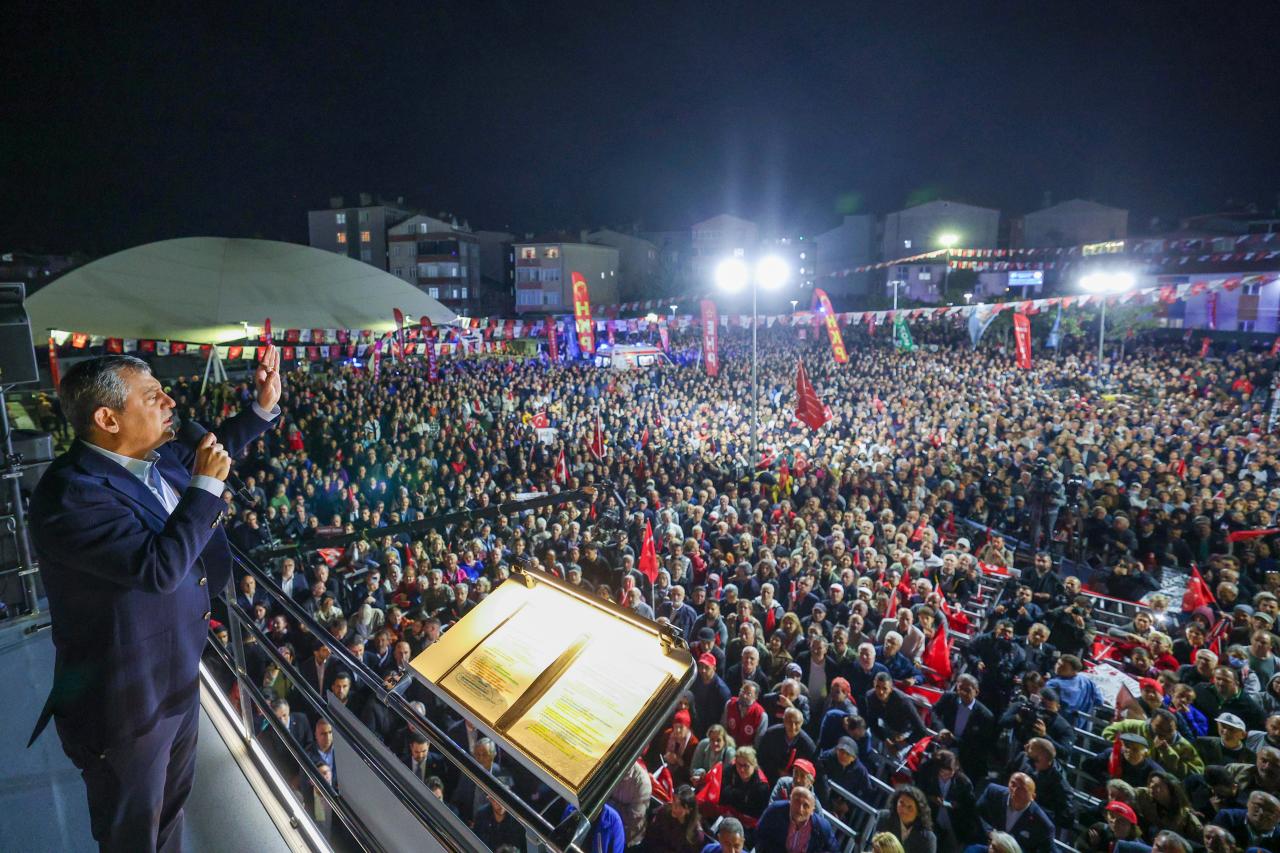 Cumhuriyet Halk Partisi Genel Başkanı Özgür Özel: “Türkiye’nin Geleceği İçin Meydanlardayız, Eylemdeyiz”