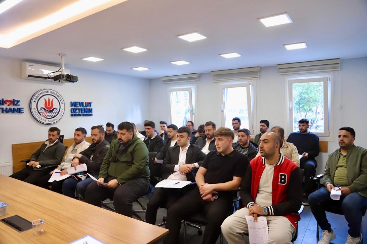 KÂĞITHANE’DE İŞVERENLER VE İŞ ARAYANLAR AYNI ÇATIDA BULUŞUYOR