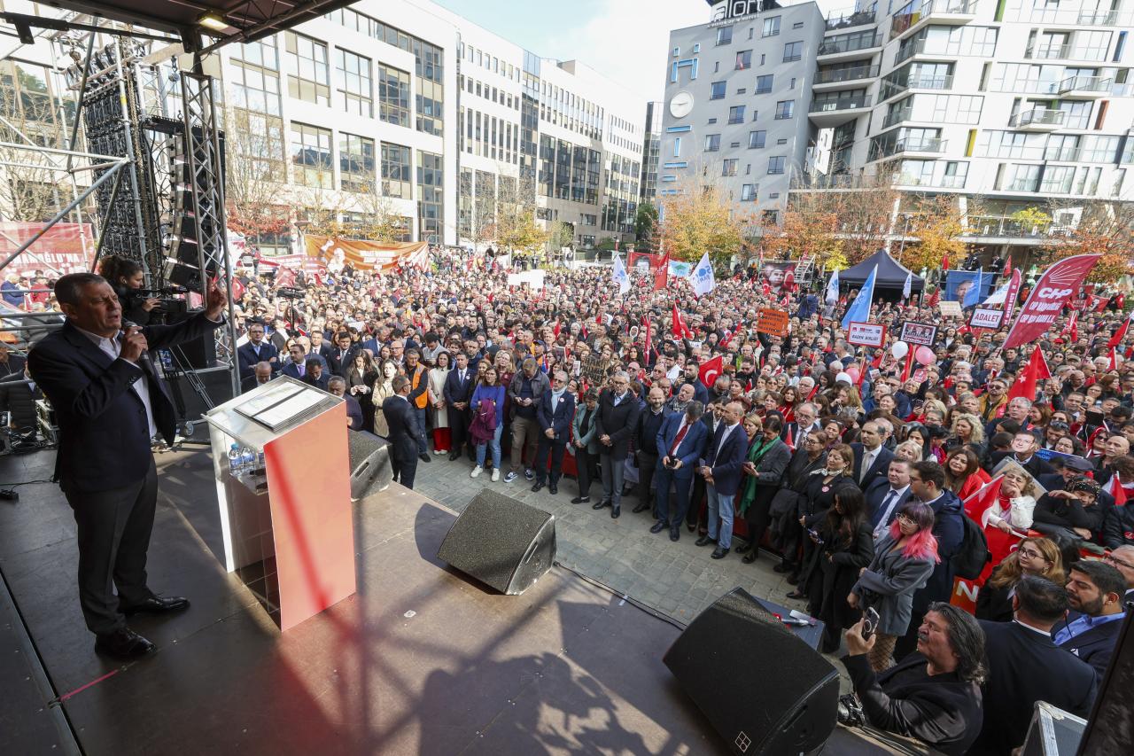 Cumhuriyet Halk Partisi Genel Başkanı Özgür Özel: “Brüksel’deki Kalabalık, Türkiye’deki Milyonların Yüreğini Isıtıyor”