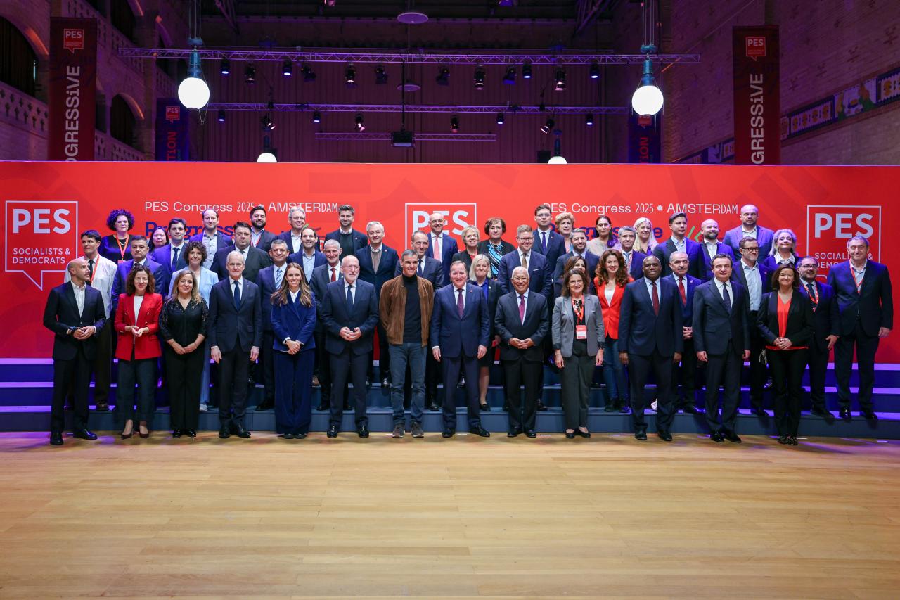 Cumhuriyet Halk Partisi Genel Başkanı Özgür Özel, Amsterdam’da...