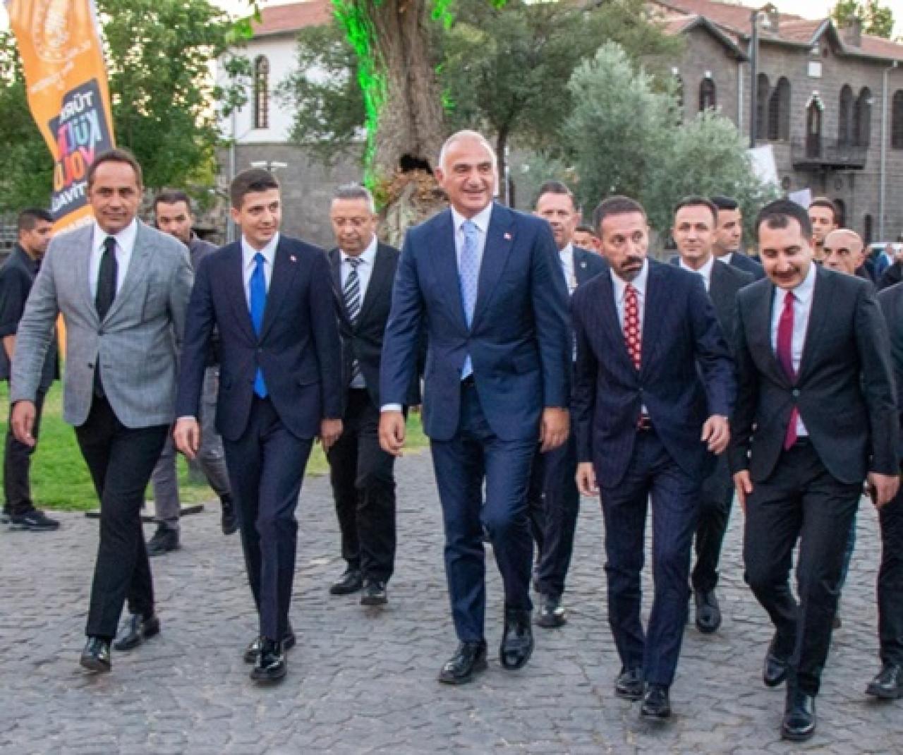 Kültür ve Turizm Bakanı Mehmet Nuri Ersoy’dan, Diyarbakır Kültür Yolu Festivali’ne ziyaret