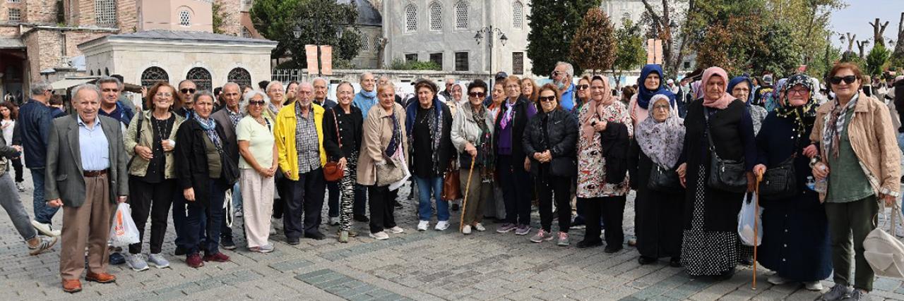 SARIYER BELEDİYESİ’NDEN 65 YAŞ ÜSTÜ VATANDAŞLARA TARİHİ YARIMADA GEZİSİ