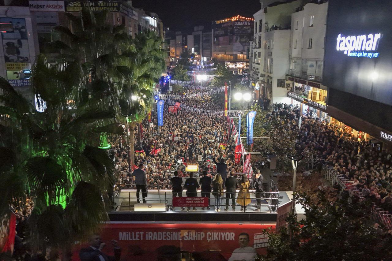CHP Genel Başkanı Özgür Özel: “Mahkemeden Hakkaniyet İstiyoruz; Canımıza Tak Etti, Tutuksuz Yargılama İstiyoruz”