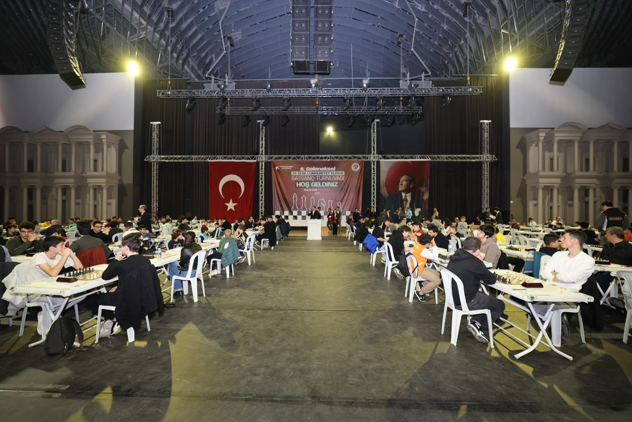 6. GELENEKSEL 29 EKİM CUMHURİYET KUPASI SATRANÇ TURNUVASI DÜZENLENDİ