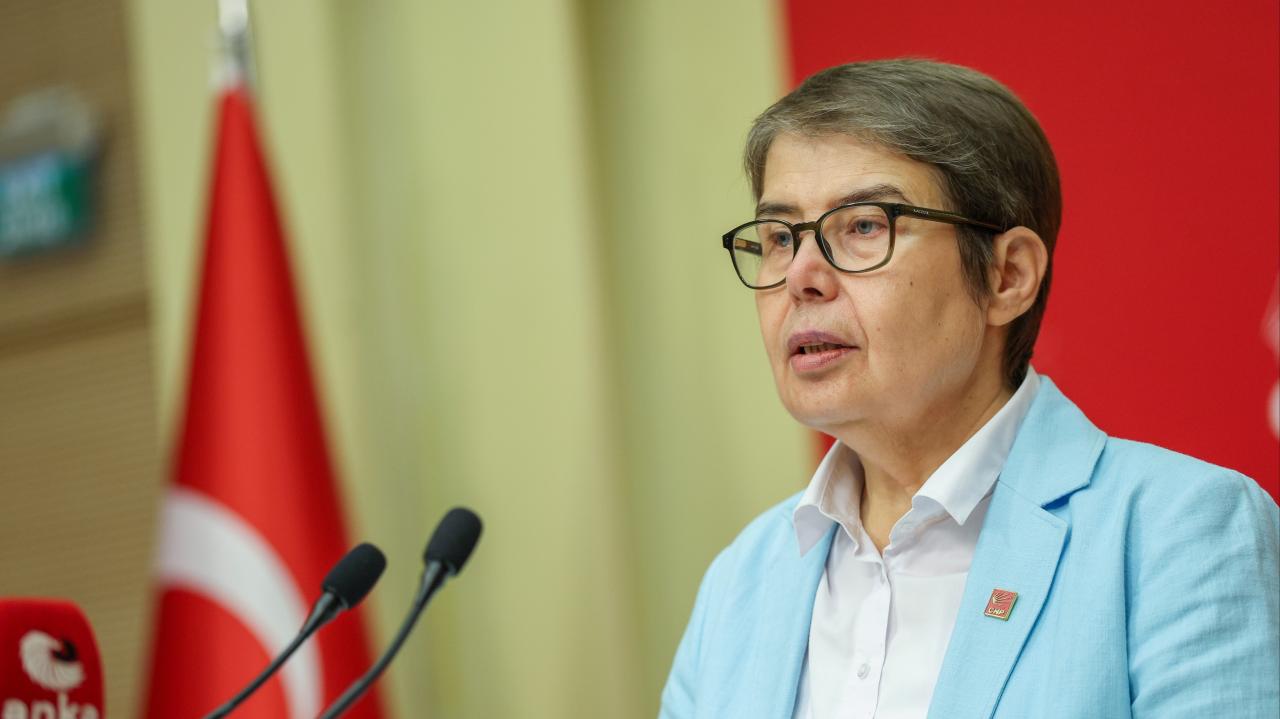 Zeliha Aksaz Şahbaz: Rahim Ağzı Kanseri Önlenebilir; HPV Aşısı Lüks Değil, Kamusal Bir Haktır!