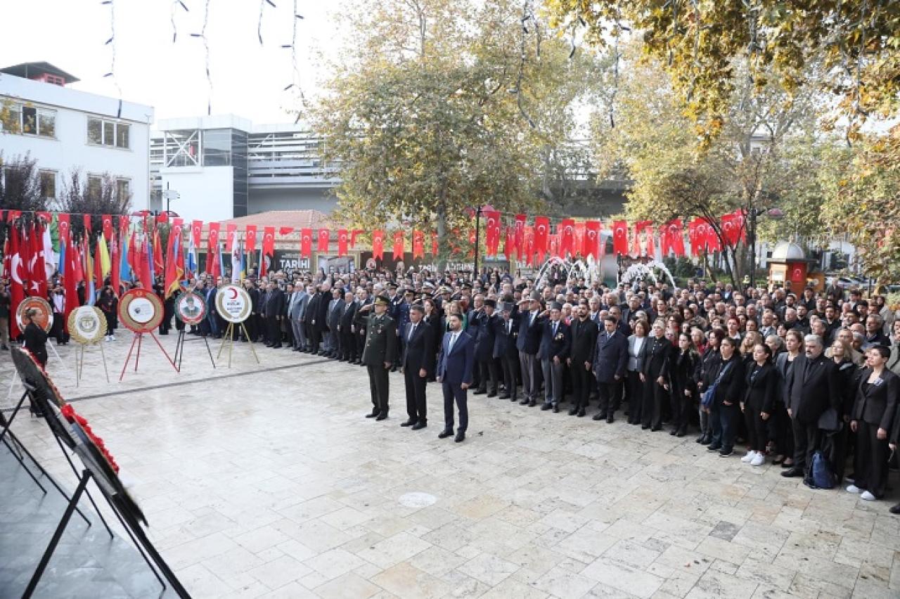 KÂĞITHANE’DE ATATÜRK SAYGIYLA ANILDI