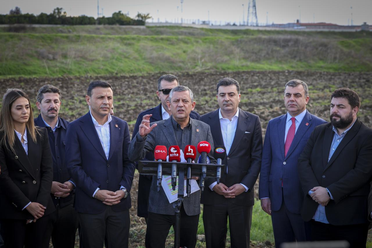 CHP Lideri Özgür Özel: “Tel Tel Dökülen, Hatalarla Dolu Bir İddianame ile Karşı Karşıyayız”
