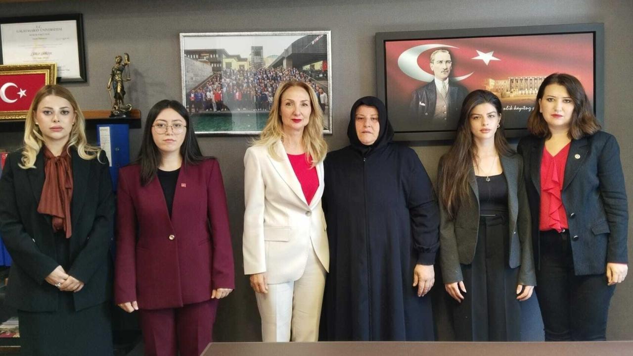 Aylin Nazlıaka ve Gökçe Gökçen, Ayşe Tokyaz'ın Ailesi ile Bir Araya Geldi