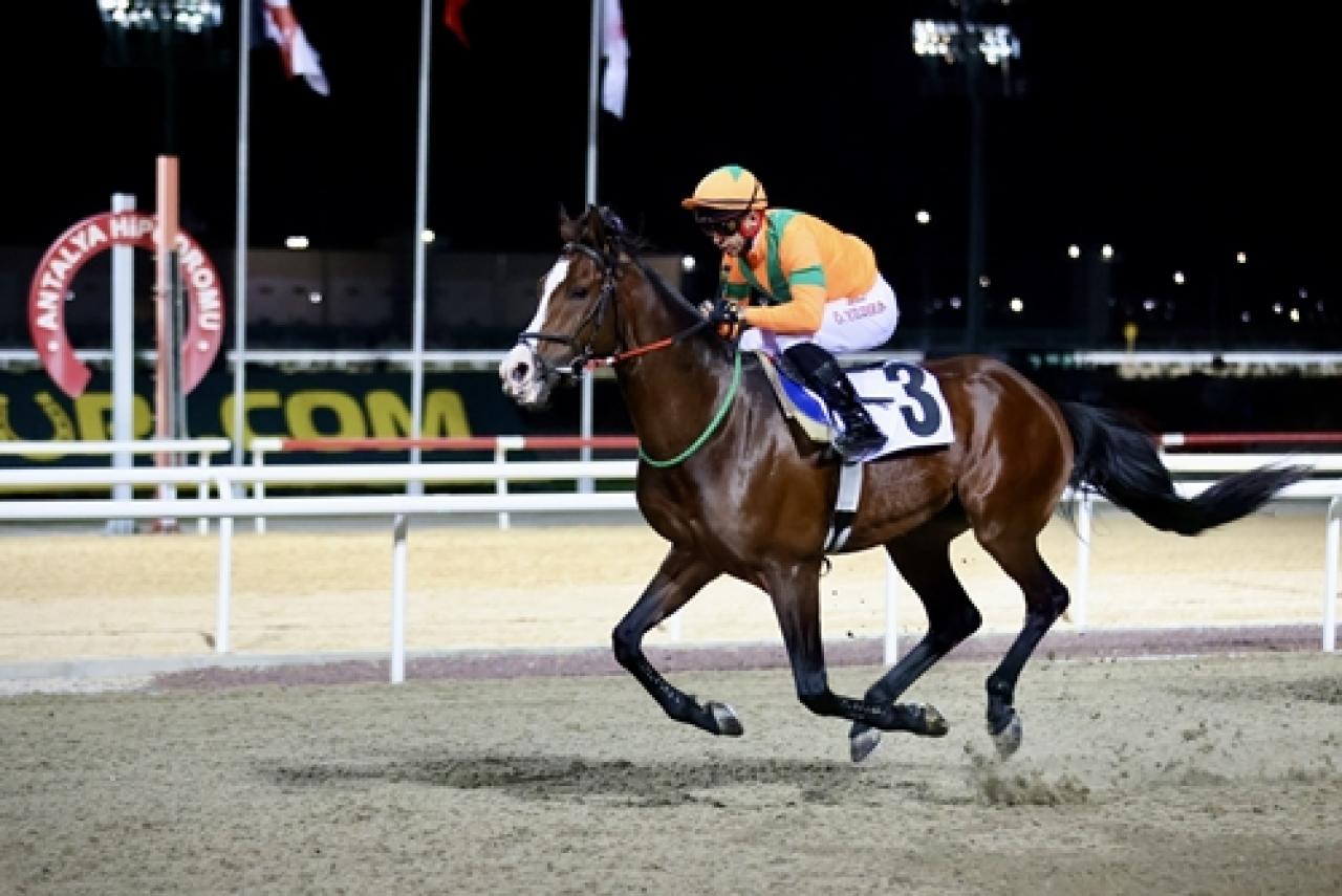 Antalya’daki G3 koşuyu Fış Fış kazandı