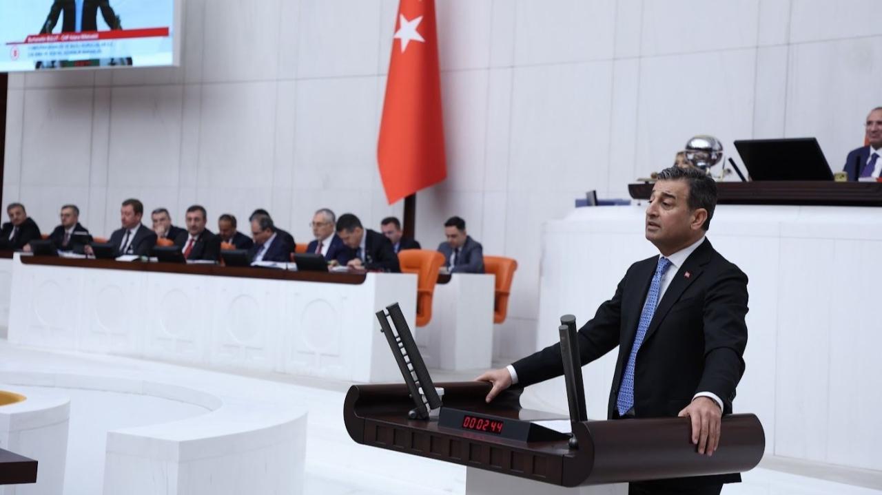 Burhanettin Bulut: “Demokrasi, Basın Susturularak Korunamaz”