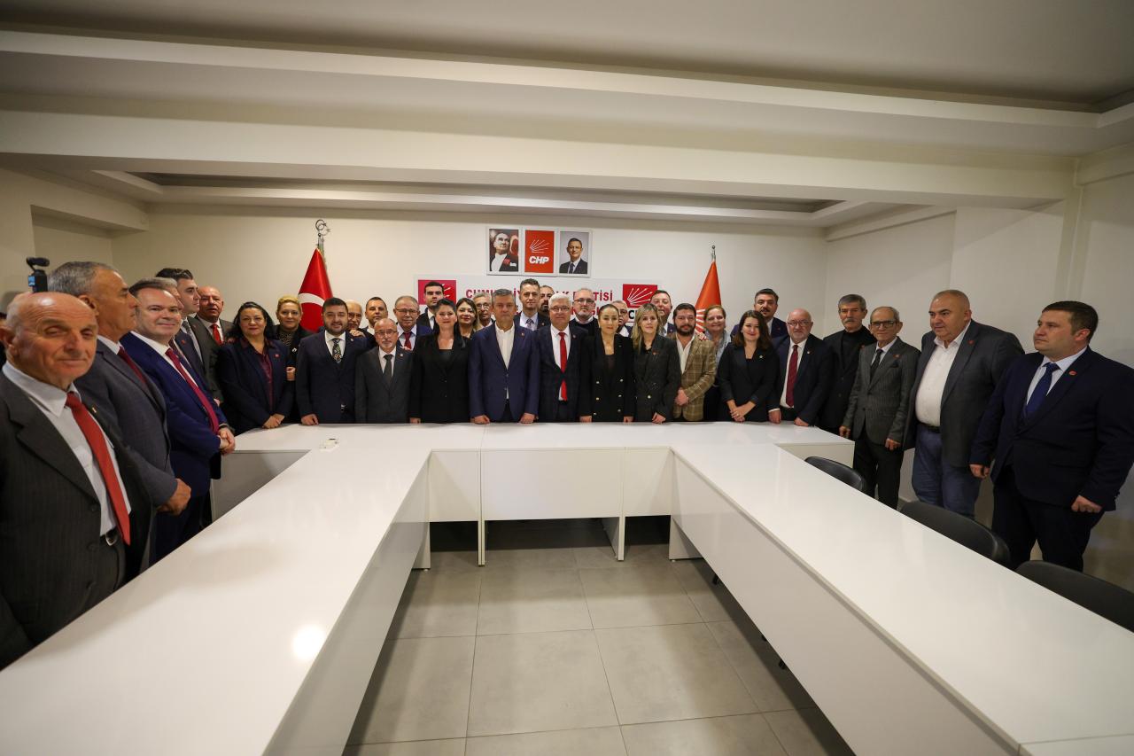 Cumhuriyet Halk Partisi Genel Başkanı Özgür Özel, Edirne'de...