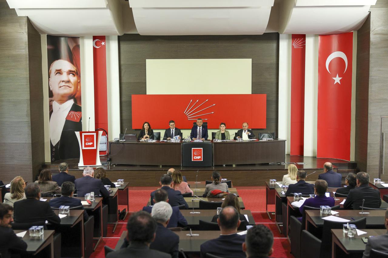 CHP PM, Genel Başkan Özgür Özel Başkanlığında Toplandı