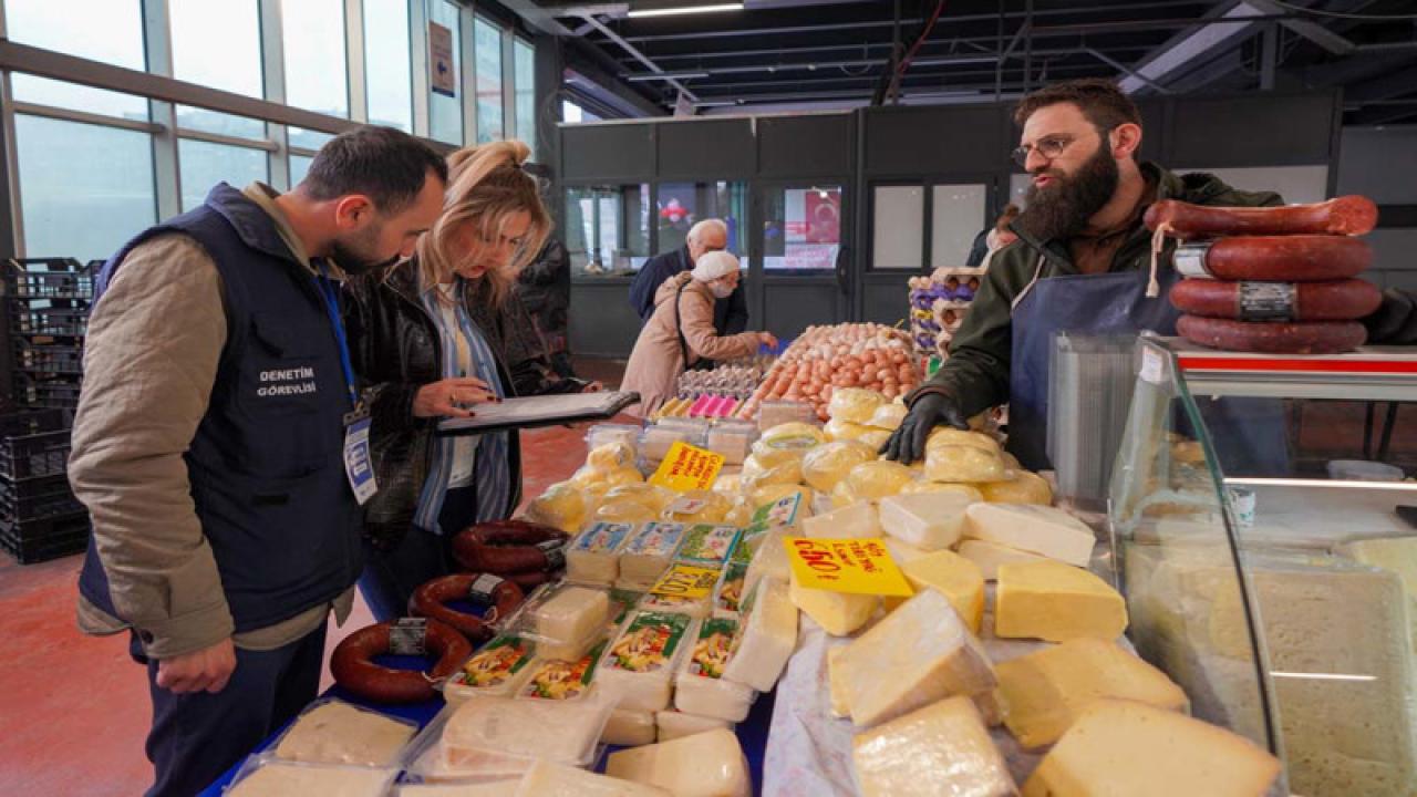 BEYLİKDÜZÜ’NDE PAZAR ATIKLARI GERİ DÖNÜŞÜME KAZANDIRILIYOR