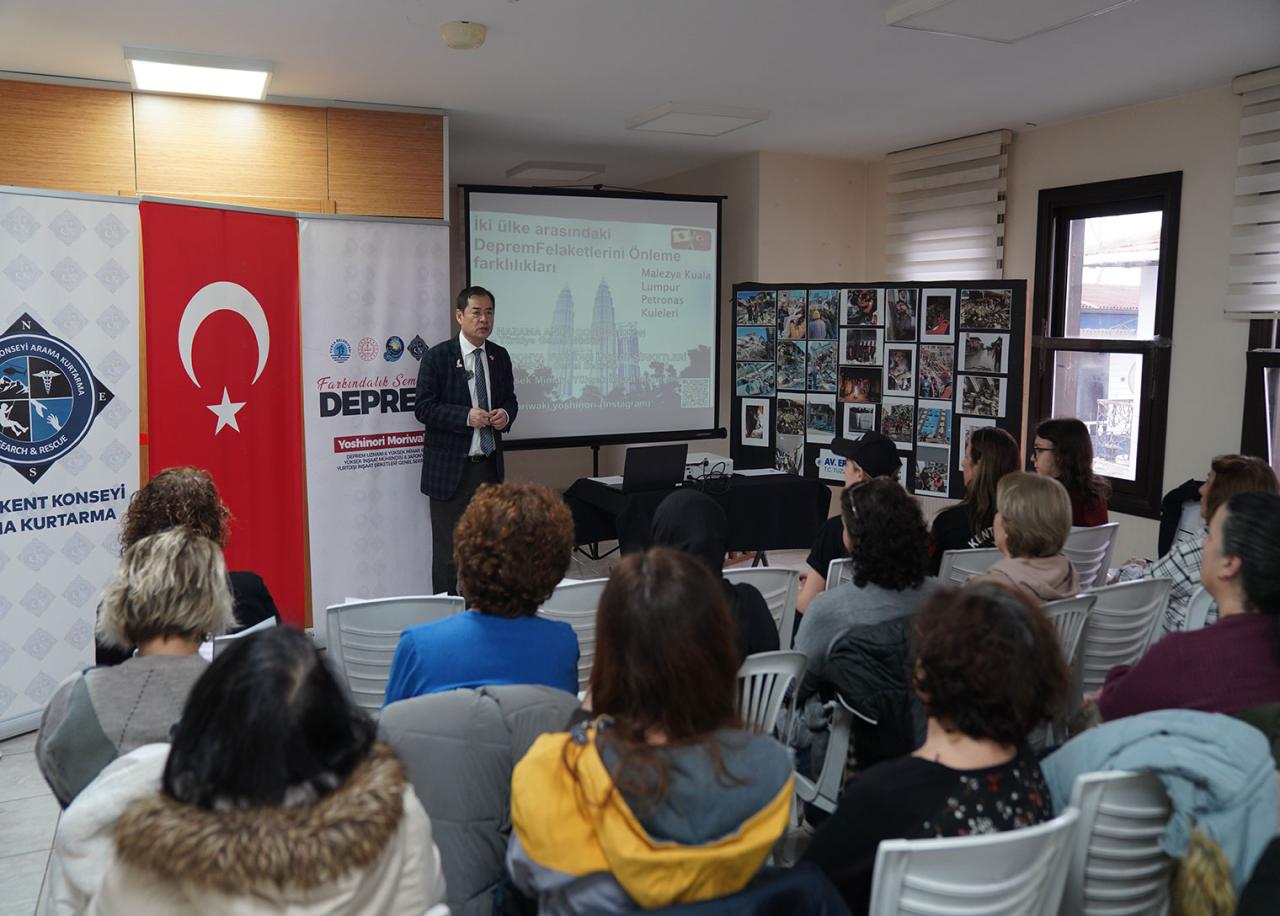 Deprem Uzmanı Moriwaki Deprem Haftası’nda Tuzlalılara farkındalık semineri verdi