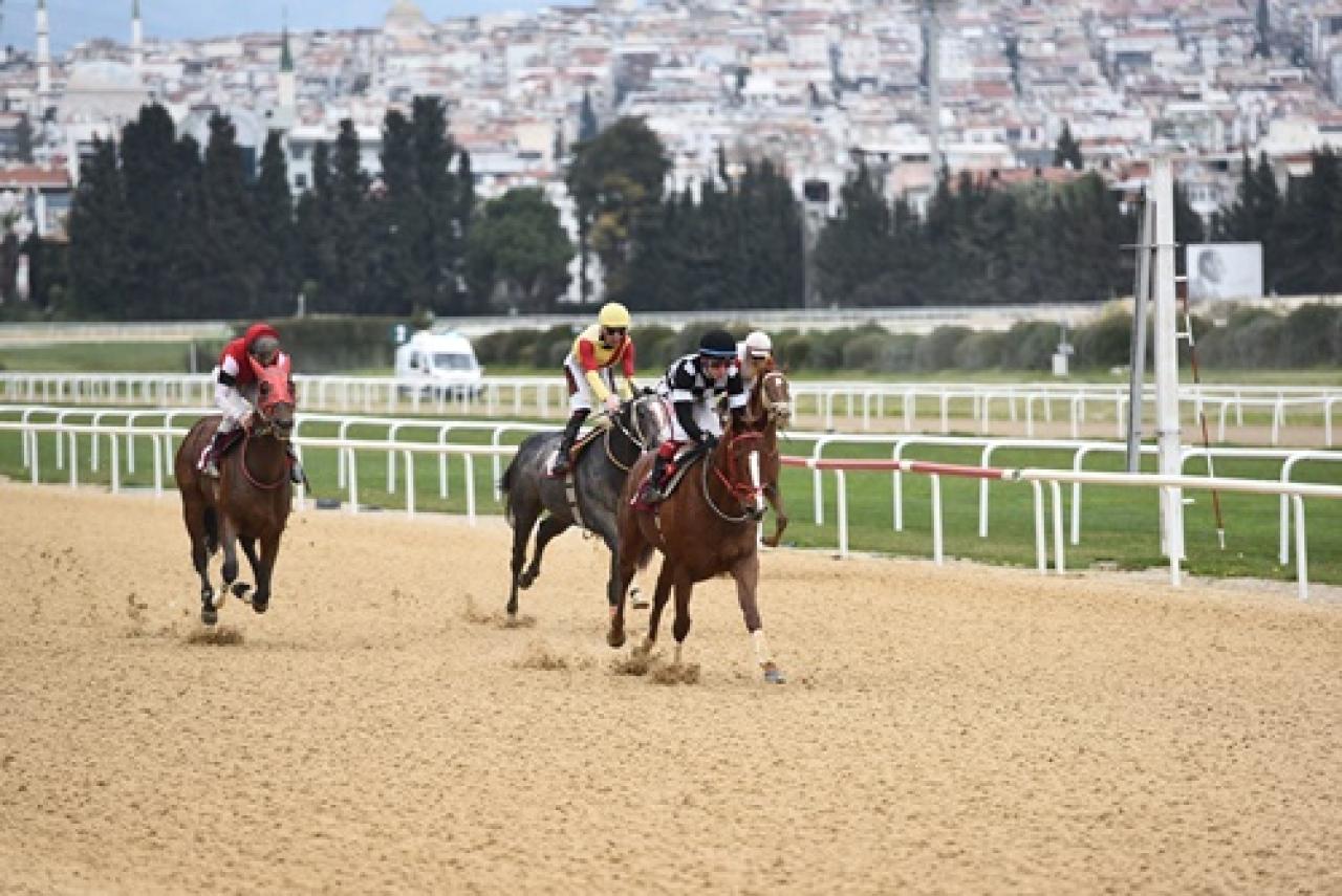 Sedat Evliyazade Koşusu'nu Hard Runner kazandı