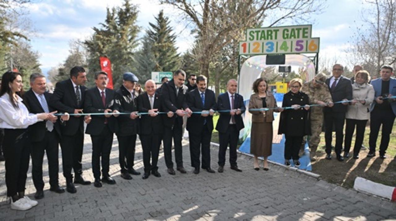 Elazığ Yarış Sezonu sosyal sorumluluk projelerinin açılışıyla başladı
