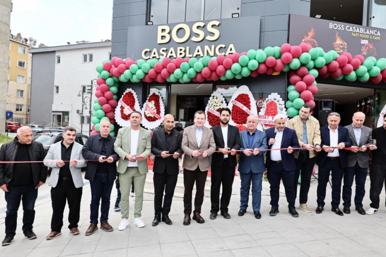 Başkan Balcıoğlu, Boss Casablanca Fast Food’un açılışını yaptı