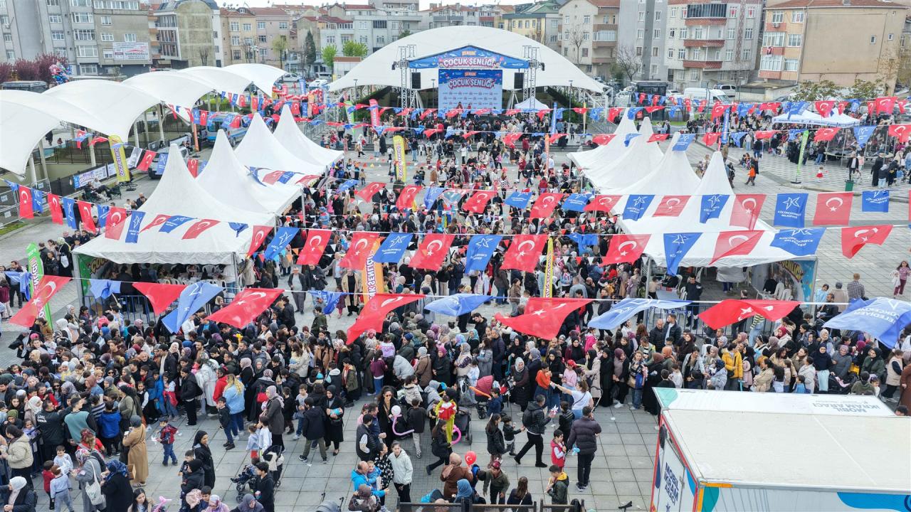 23 NİSAN, GÜN BOYU SÜREN ETKİNLİKLERLE KUTLANDI