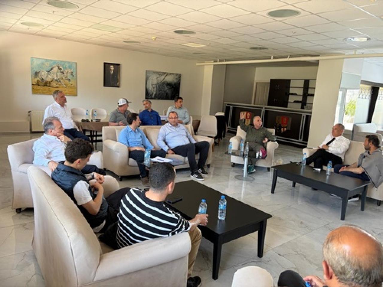 Yönetim Kurulumuz, at sahibi, jokey ve antrenörlerimizle bir araya geldi