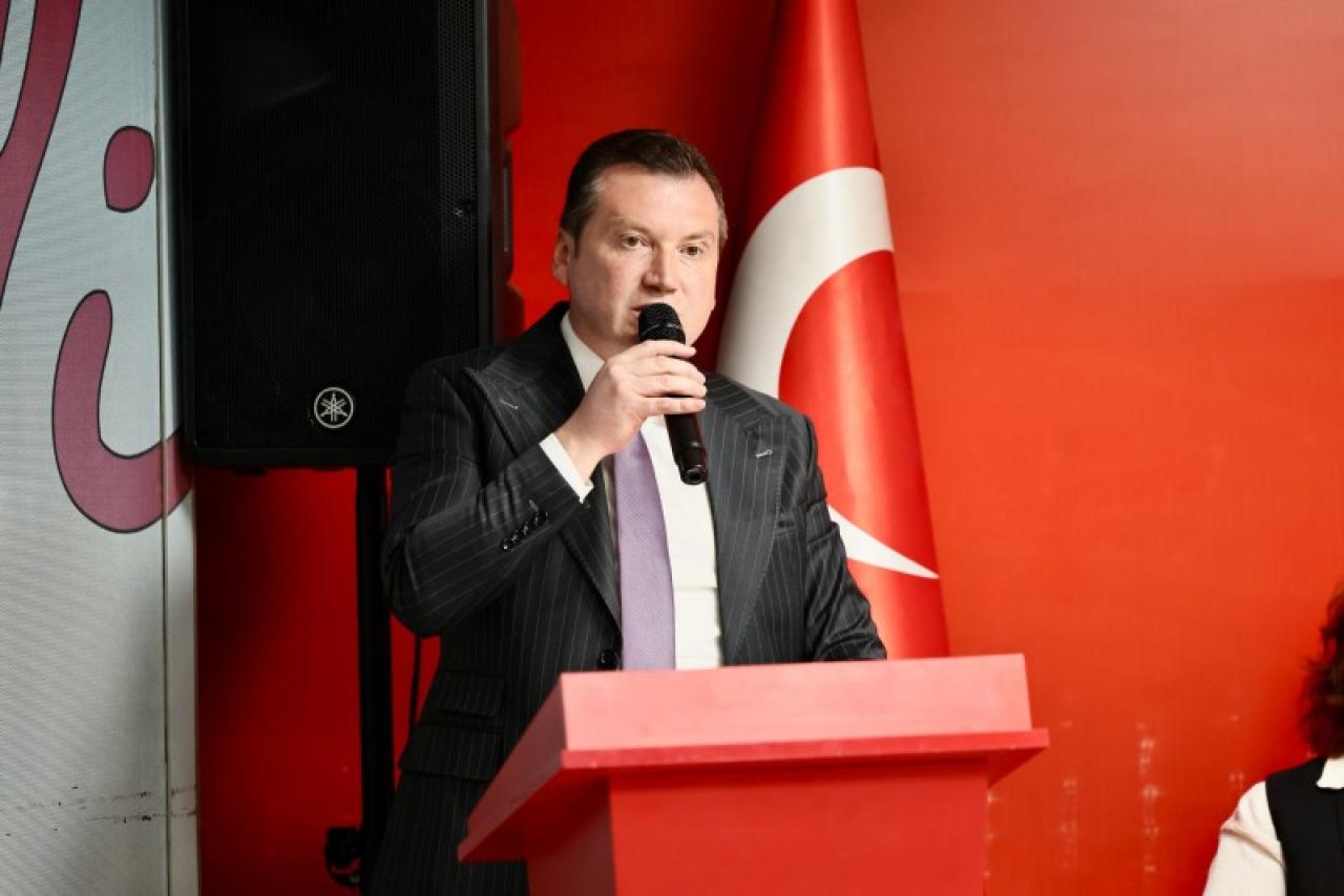 Başkan Balcıoğlu örgüt toplantısında konuştu: “Bana oy verenin de başkanıyım, oy vermeyenin de başkanıyım”