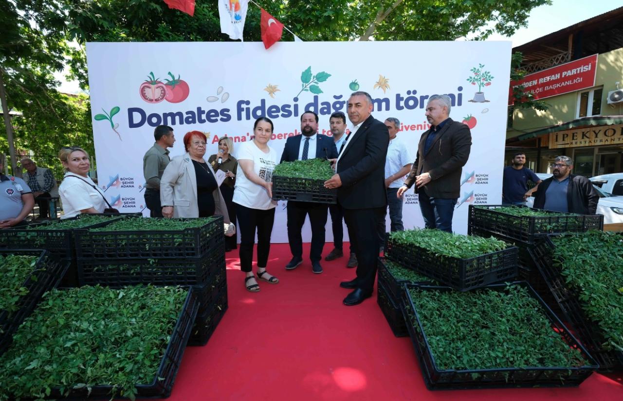Adana Büyükşehir Belediyesi Üreticiyi Desteklemeyi Sürdürüyor