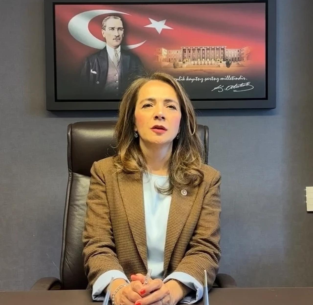 Gamze Akkuş İlgezdi: 