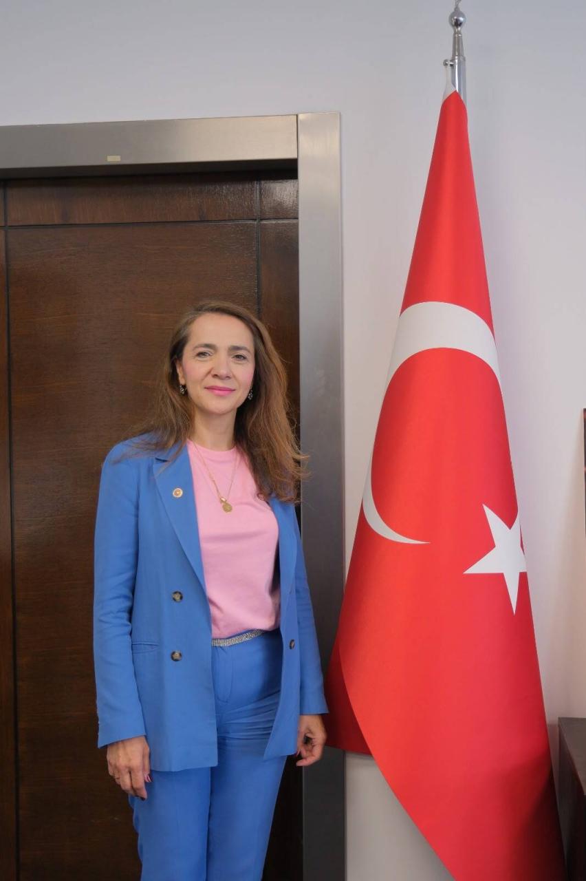 Gamze Akkuş İlgezdi: “Kredi Kartı Limitlerine Dokunmak Vatandaşı Çaresiz Bırakmaktır”
