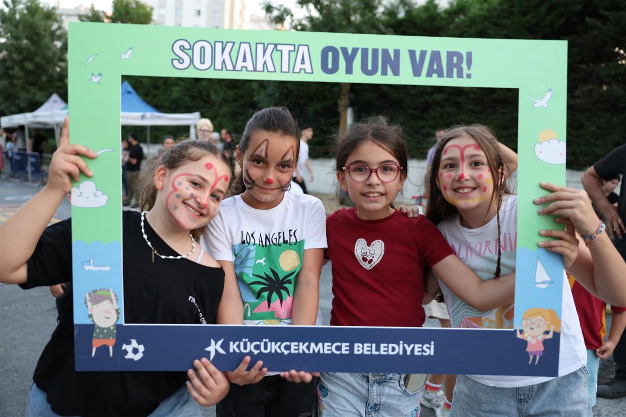 ÇOCUKLARIN YAZ NEŞESİ “SOKAKTA OYUN VAR” BAŞLADI