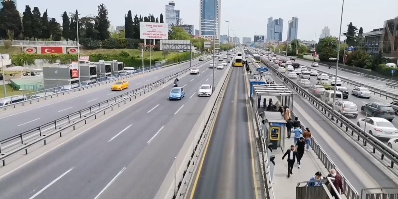 15 Temmuz Anma Koşusu Nedeniyle Metrobüs Seferlerinde Güzergâh Değişikliği