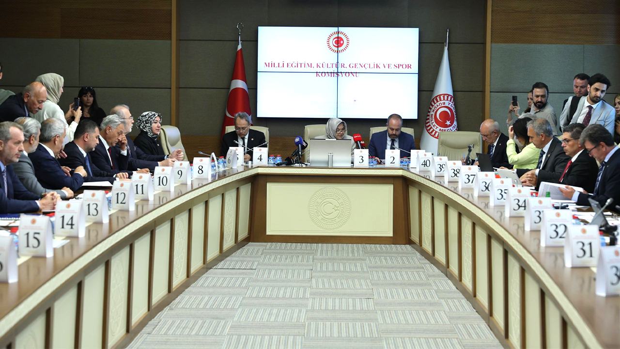 Komisyondan öğrenci affına onay: Üniversiteye dönüş yolu açıldı