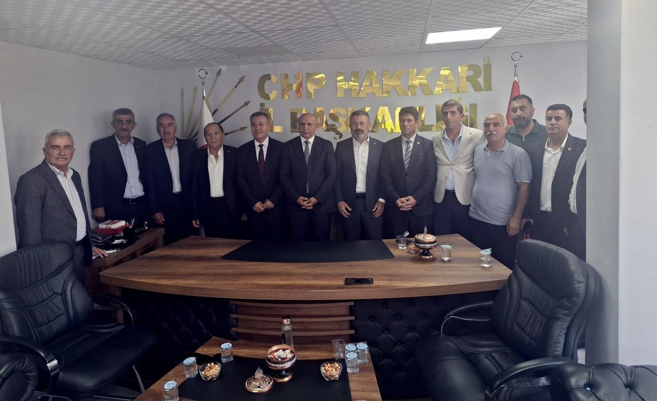Adnan Demirci ve Nevaf Bilek, Hakkari İl Başkanlığını Ziyaret Etti