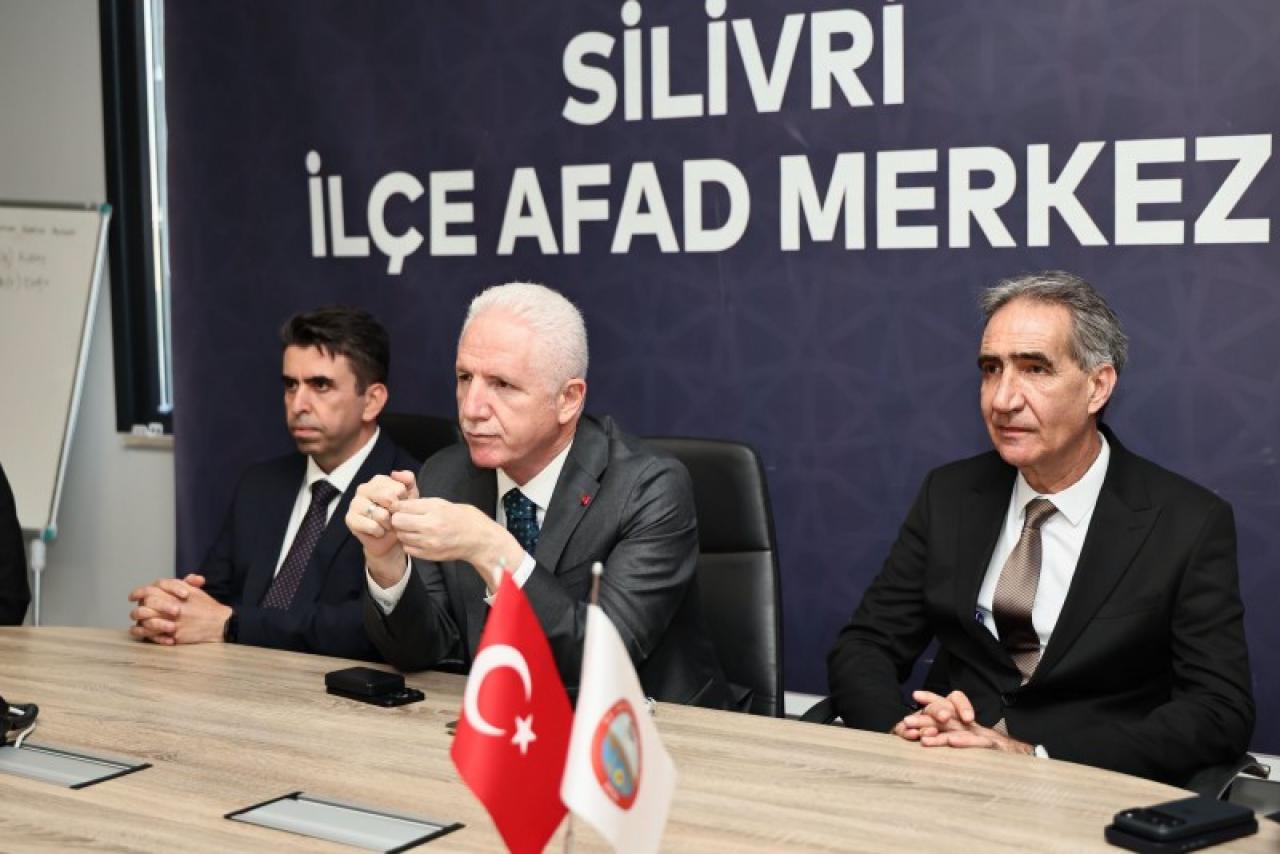 Silivri Afet Koordinasyon Merkezi'nde Yangınla Mücadele Koordinasyon Toplantısı Düzenlendi