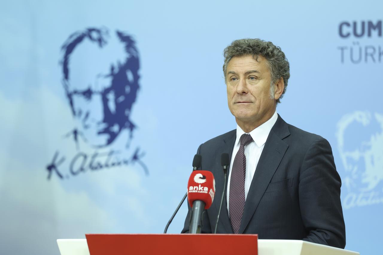 Orhan Sarıbal: Çiftçinin Banka Borcu 275 Kat Arttı