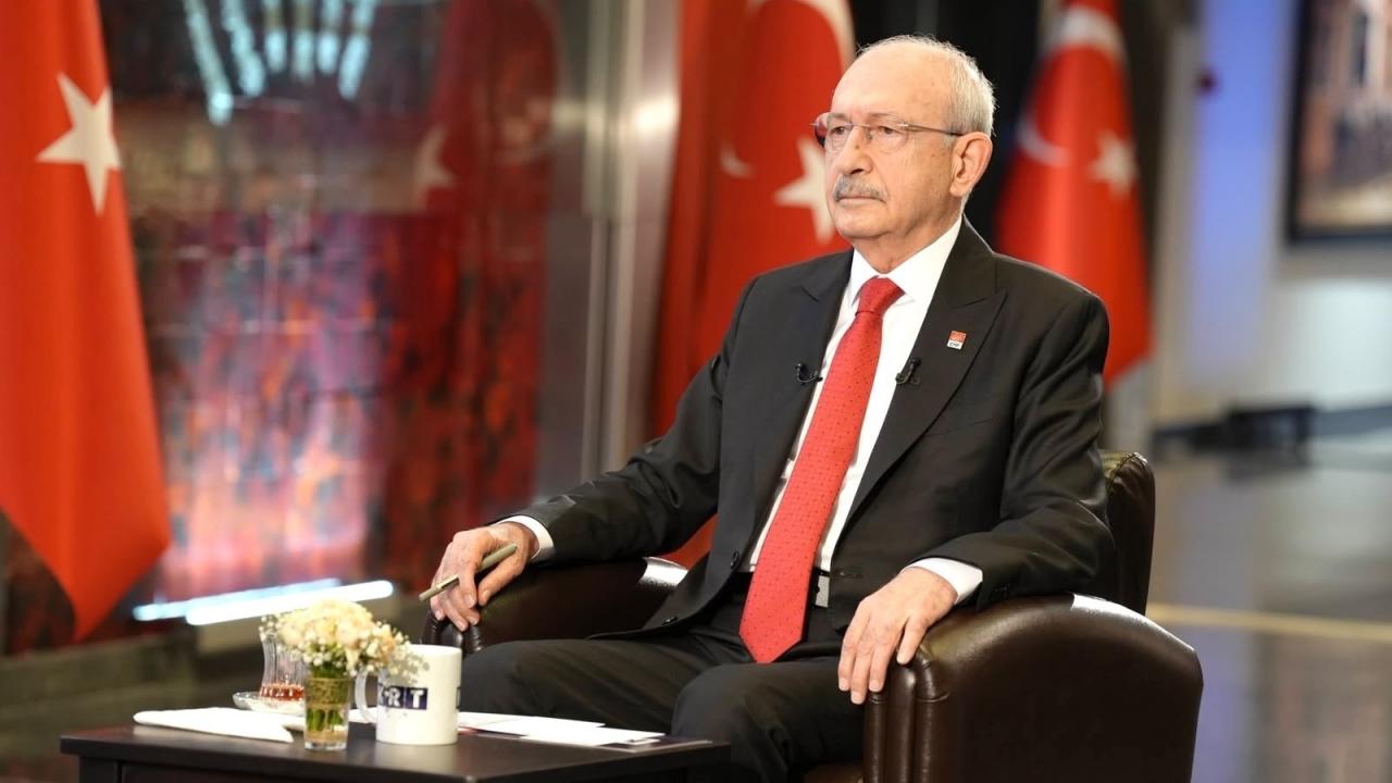 CHP Lideri Kemal Kılıçdaroğlu, Ev Hapsindeki Gazeteciler Saymaz ve Ağırel ile Telefonda Görüştü
