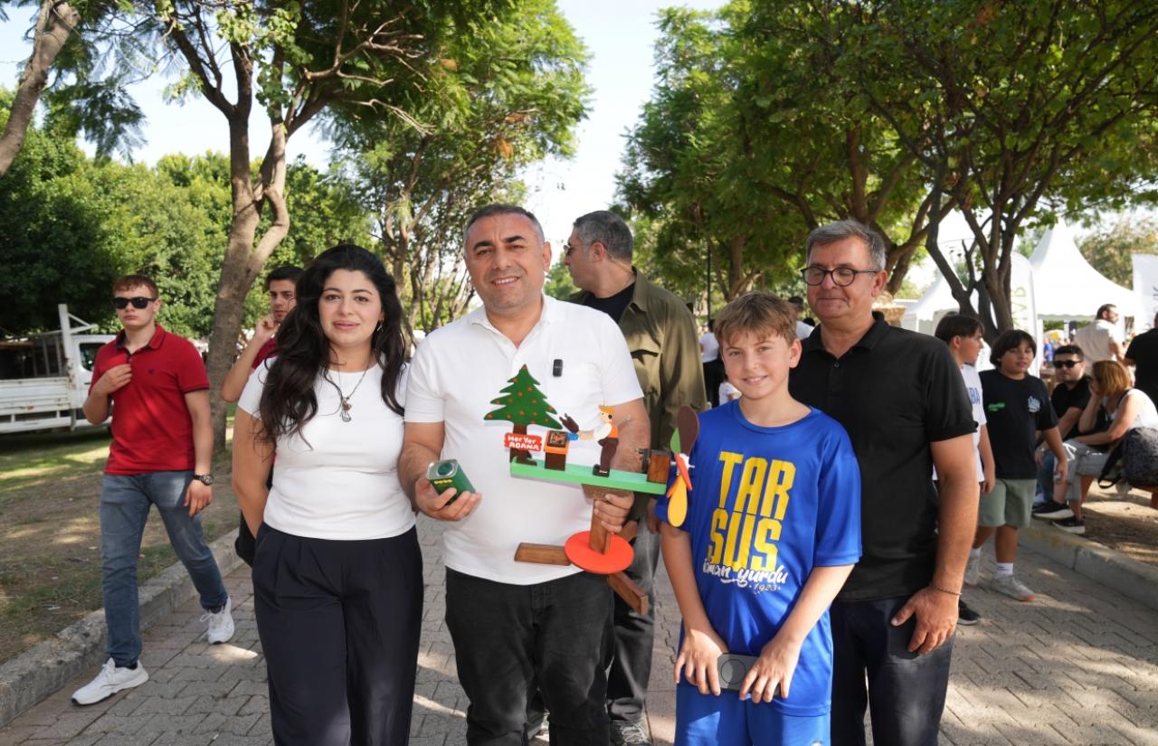 Lezzet Festivali'nde Büyükşehir'den Öğrencilere Kebap İkramı