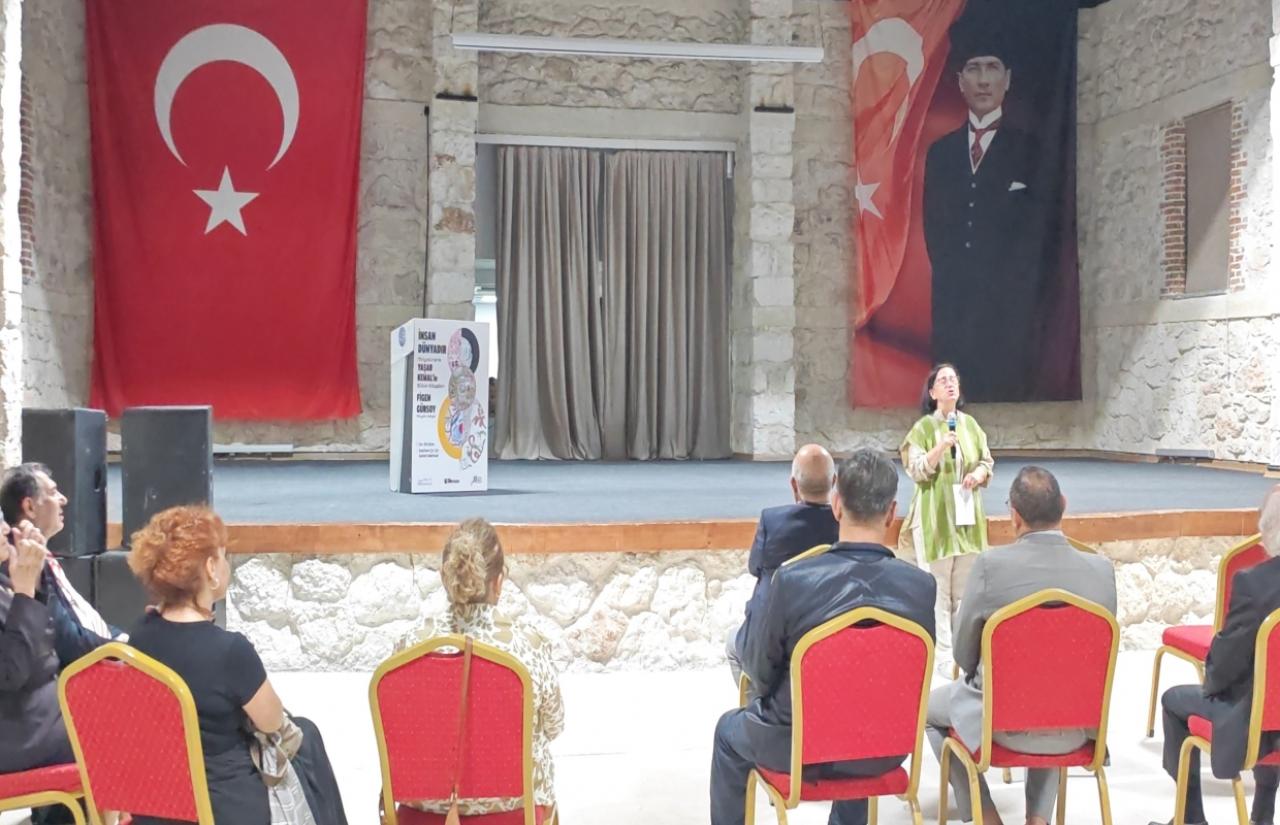 Minyatürlerle Yaşar Kemal’in Bütün Kitapları Sergisi Açıldı