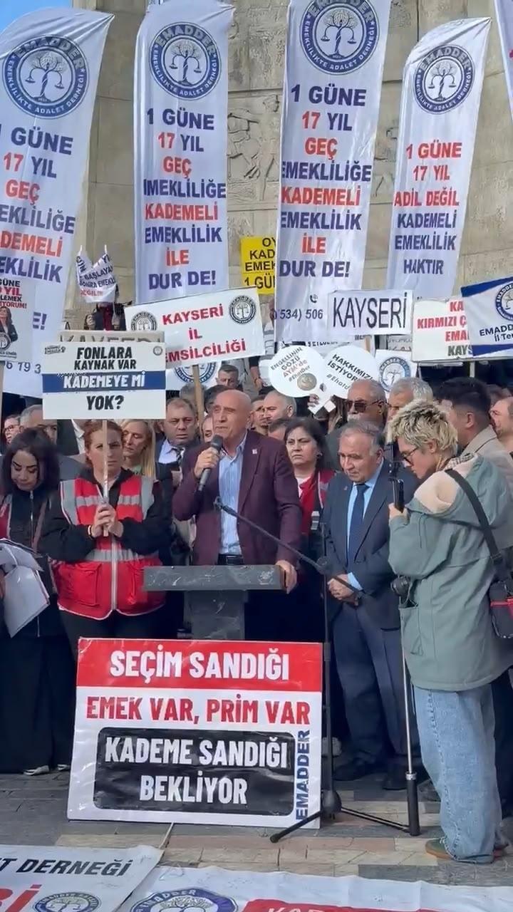 Yıldırım Kaya, Emeklilikte Adalet Derneğinin Ankara Ulus’ta Düzenlediği “Kademeli Emeklilik” Basın Açıklamasına Katıldı