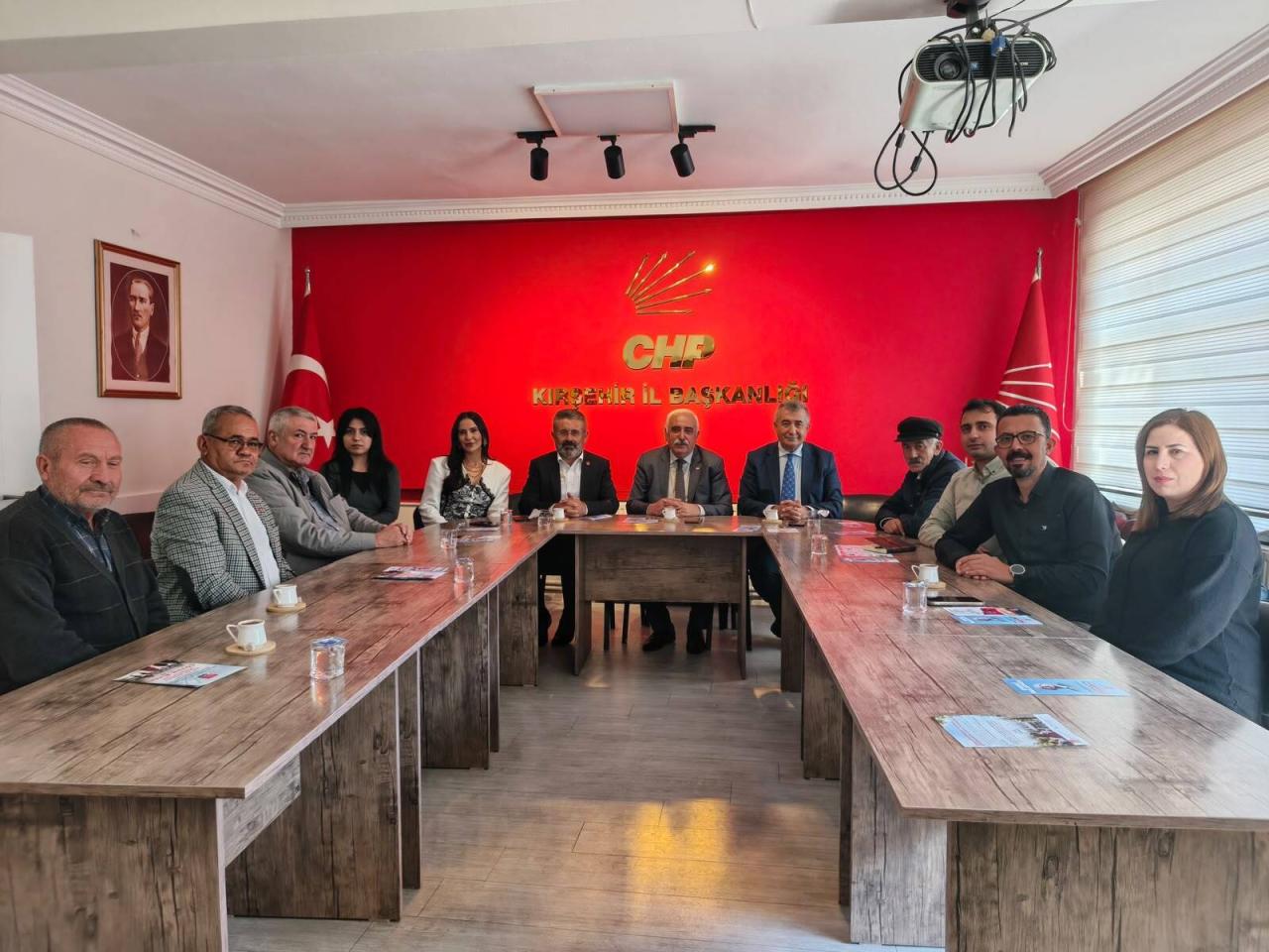 CHP Heyeti Kırşehir’de… Necdet Saraç: ‘Ahilik Geleneği Yaşasaydı Fon Vurgunu Olmazdı’