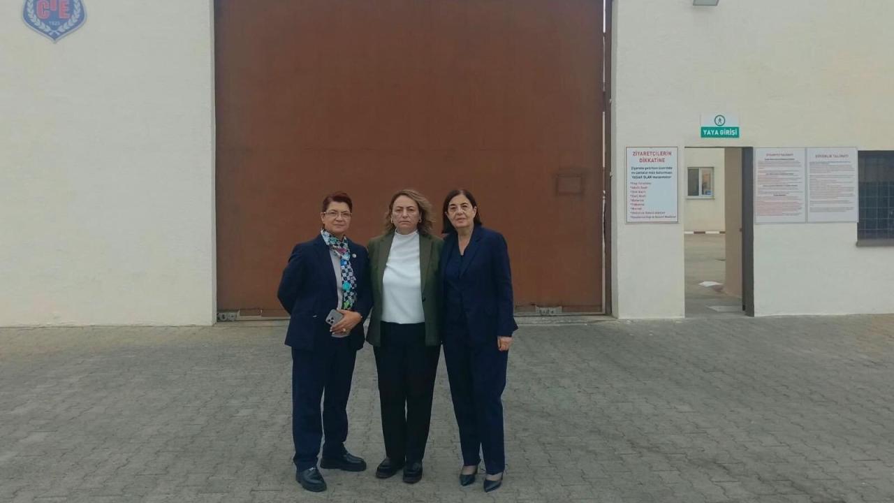 Müzeyyen Şevkin, Jale Nur Süllü ve Suzan Şahin’den Silivri’de Tutuklu Belediye Başkanlarına Ziyaret