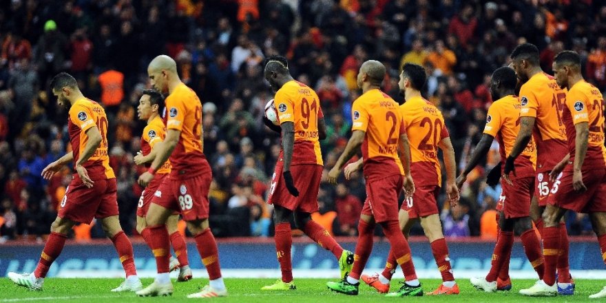 Galatasaray, derbiye liderlik motivasyonu ile çıkacak