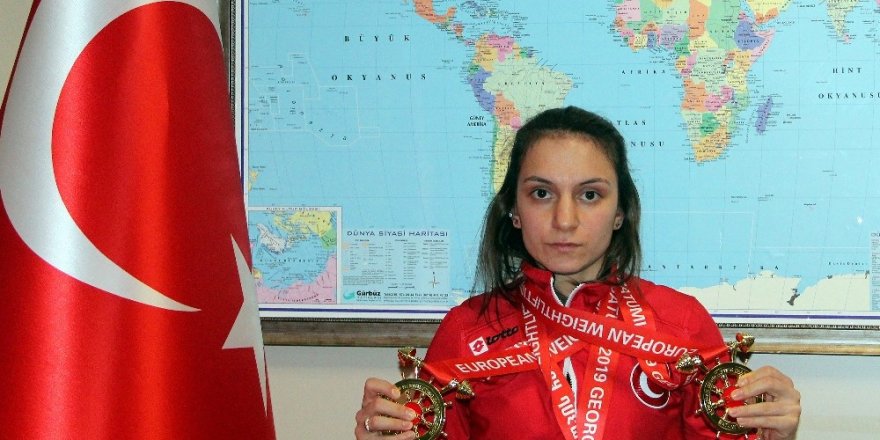 Şaziye Erdoğan: “Bayrağımızı Dalgalandırmak Güzel Bir Duyguydu”