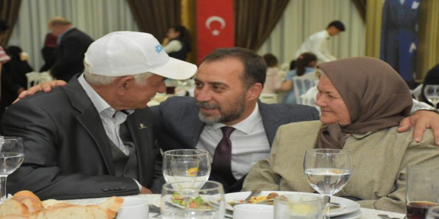 ŞEHİT VE GAZİ AİLELERİ İFTAR YEMEĞİNDE BİR ARAYA GELDİ