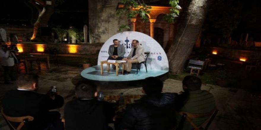 Genç şairlerle şiir meclisi