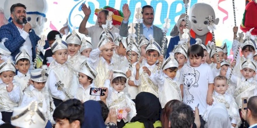 Beyoğlu’nda Çocuklar Toplu Sünnet Şöleninde Doyasıya Eğlendi