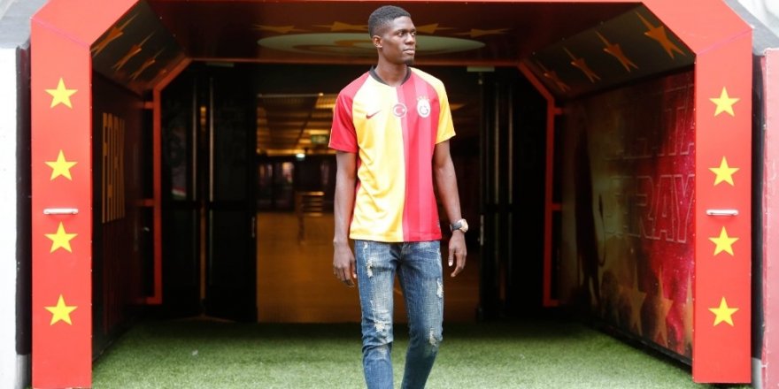 Galatasaray’a 20’lik defans oyuncusu