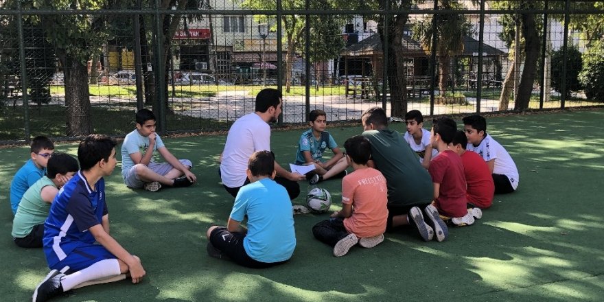 Bayrampaşa Belediyesi Bilgi Merkezi yaz okulu başladı