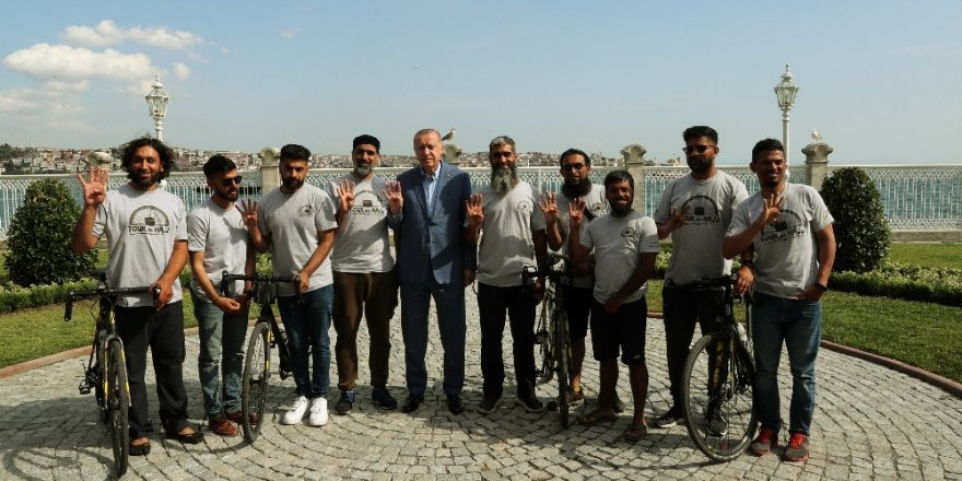 Cumhurbaşkanı Erdoğan, 8 İngiliz vatandaşını kabul etti